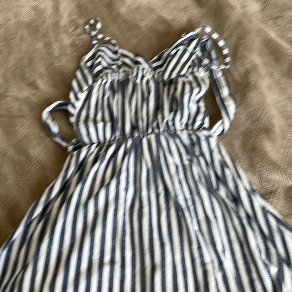 Cute striped sundress - Picture 3 of 3
